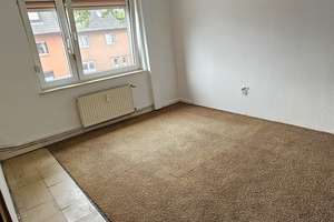 Viel Platz für den Alltag in diesem sanierungsbedürftigen Haus in Oberhausen – 46119 Heide, Oberhausen – Vorschaubild 16
