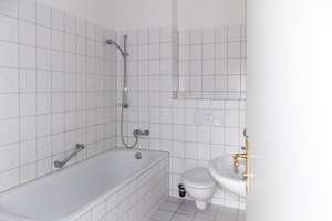 Im Regierungsviertel: Lift + Wanne – Hospitalstraße 6, 1097 Innere Neustadt, Dresden – Vorschaubild 5