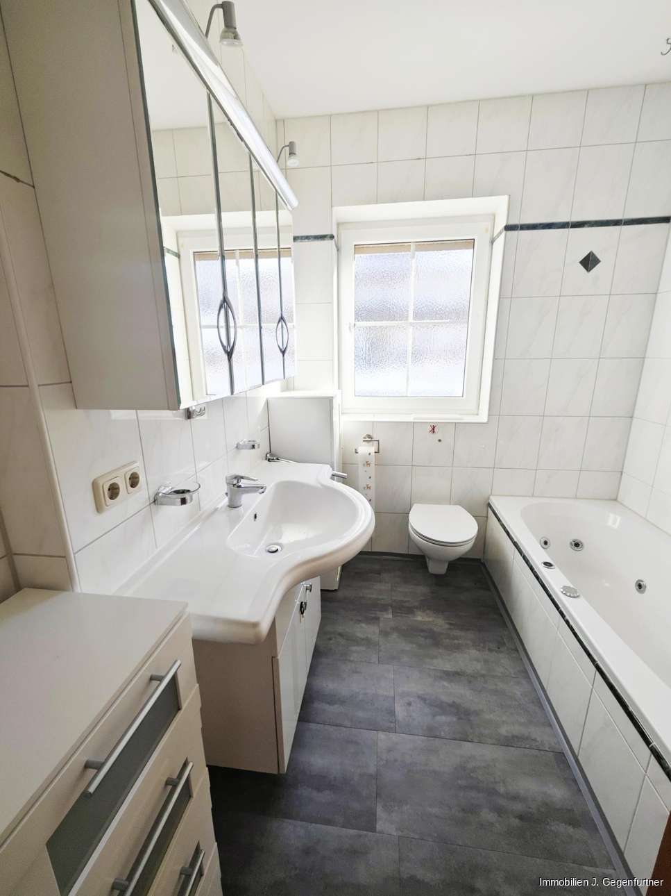 Immobilie in Neuschönau - Tolle 3-Zimmer-Wohnung im Bergdorf Waldhäuser - mit Garage! - Bild 1