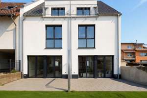 Ihr neues Zuhause wartet - Doppelhaushälfte in Mainz-Ebersheim – Töngesstraße 15a, 55129 Ebersheim, Mainz – Vorschaubild 1