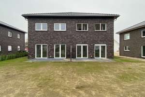 DHH Stadtvilla Neubaugebiet Lauenburg privat – Hainbuchenweg 3a, 21481 Lauenburg/Elbe – Vorschaubild 1