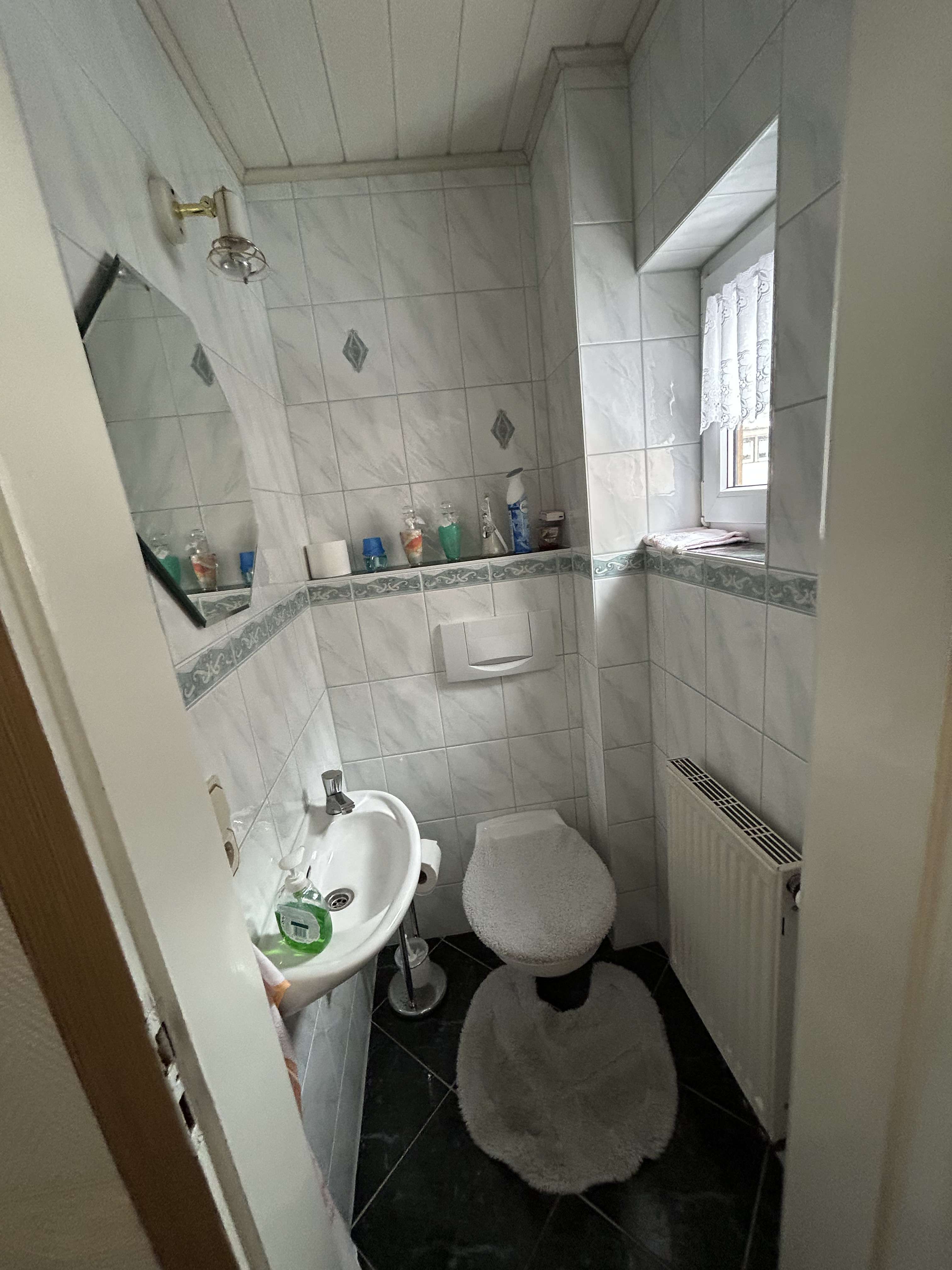 Immobilie in Floh-Seligenthal - Verkaufe interessante Bestandsimmobilie mit Werkstattanbau, Innenhof und kleinen Garten am Bachlauf! - Bild 3