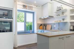 Ferienhaus mit drei Wohneinheiten und Geschäftsbetrieb in attraktiver maritimer Lage Kiels – Die vollständige Adresse der Immobilie erhältst du vom Anbieter., 24159 Holtenau, Kiel – Vorschaubild 7