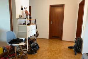 Jetzt zugreifen! PROVISIONSFREIE 3-Zimmer-Wohnung mit Aufzug und Balkon in Top-Lage von Karlsruhe! – Die vollständige Adresse der Immobilie erhältst du vom Anbieter., 76185 Mühlburg, Karlsruhe – Vorschaubild 2