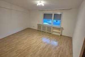 Helle 3-Zimmer-Wohnung mit 88 m² im 1. Obergeschoss in Wuppertal – Langerfelder Straße 148, 42389 Langerfeld-Beyenburg, Wuppertal – Vorschaubild 2