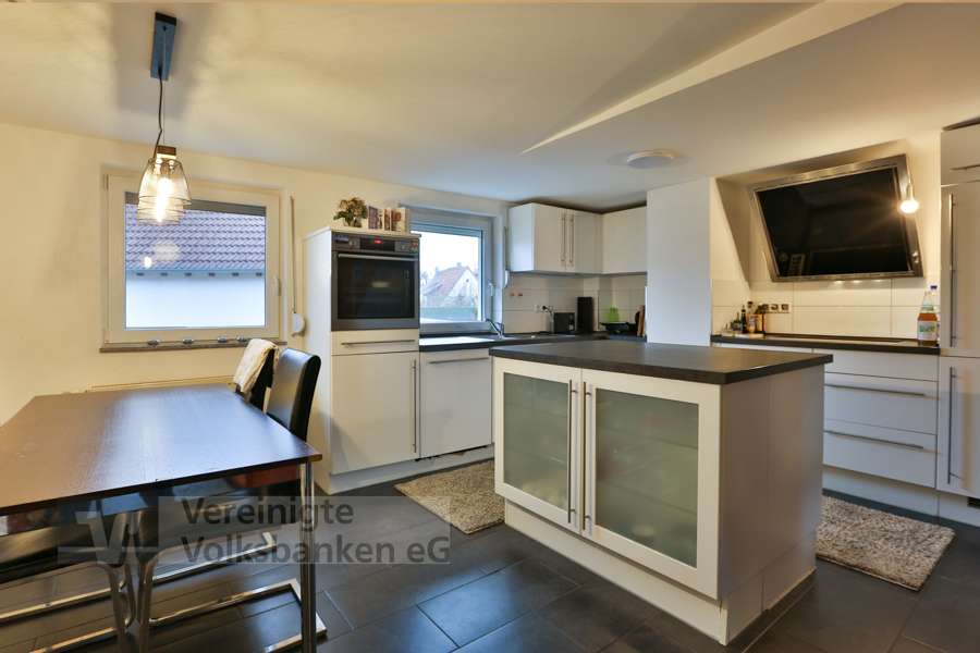 Immobilie in Gäufelden - Charmantes Einfamilienhaus mit vermieteter Einliegerwohnung - Willkommen in Ihrer neuen Immobilie - Bild 4