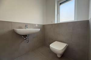 Wohnen im Grünen! Neubau mit viel Platz für die Familie: Garten, Terrasse, Balkon, Garage – Weienhard 20a, 53783 Eitorf – Vorschaubild 6