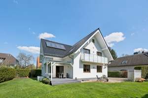 Autark & effizient – Hochwertiges Passivhaus mit intelligenter Energietechnik – Die vollständige Adresse der Immobilie erhältst du vom Anbieter., 14167 Lichterfelde, Berlin – Vorschaubild 1
