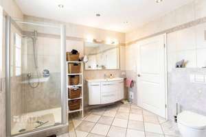 +++ Exklusive Doppelhaushälfte: Wohndesign trifft auf Familien-Idylle +++ – Die vollständige Adresse der Immobilie erhältst du vom Anbieter., 23570 Travemünde, Lübeck – Vorschaubild 11