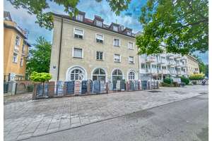 Stilvoller Altbaucharme in bester zentraler Lage - 2 Zimmer  in der Dantestraße