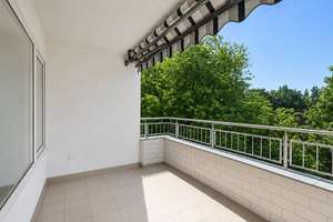 Drei-Zimmer Wohnung mit großzügiger Südloggia und Aufzug in Essen-Huttrop