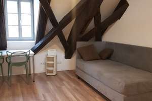 Modernes, möbliertes Studentenappartement auf 2 Etagen // Modern, furnished student apartment