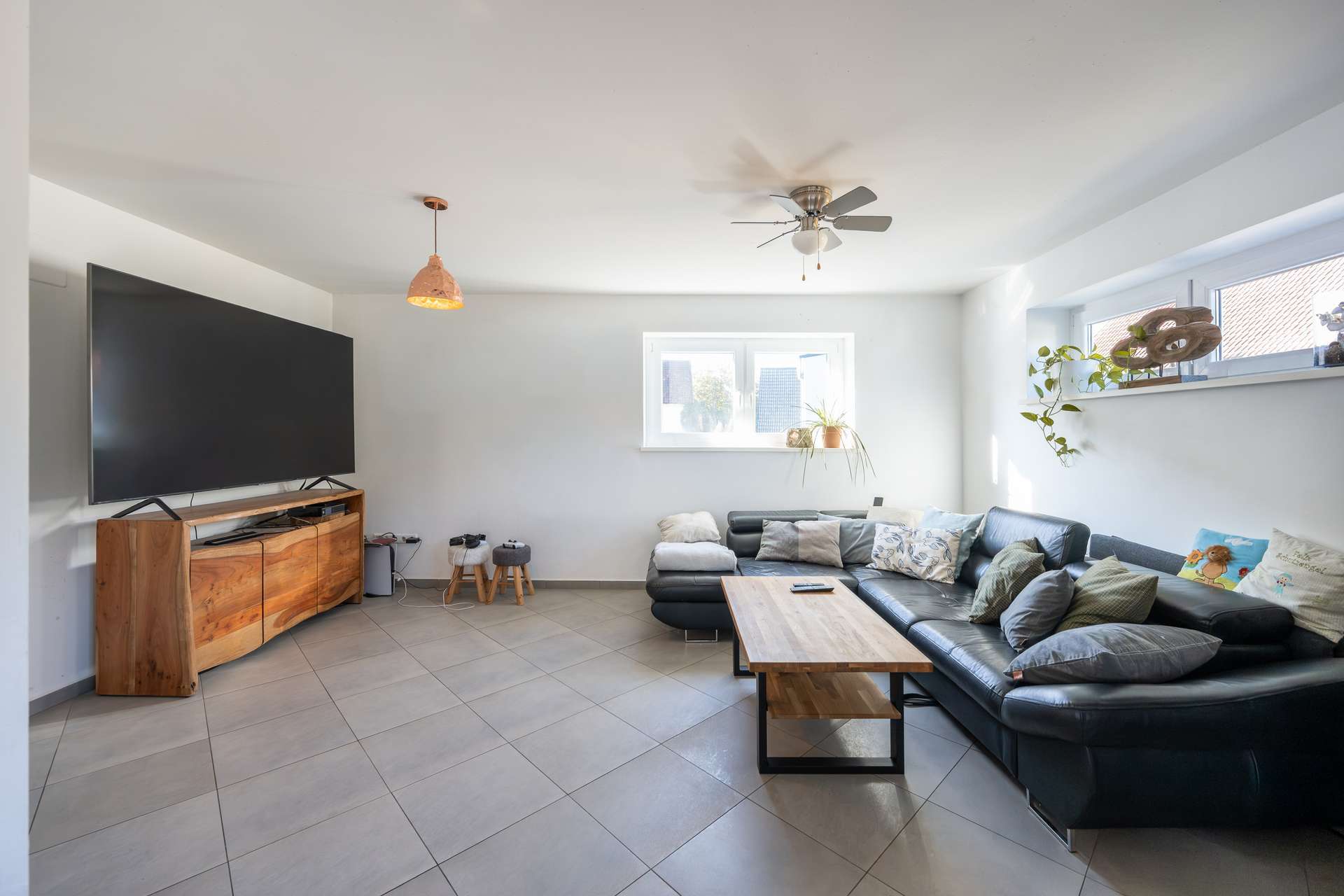 Immobilie in Elchesheim-Illingen - Wohnen mit privater Wellness-Oase im Freien - Bild 2