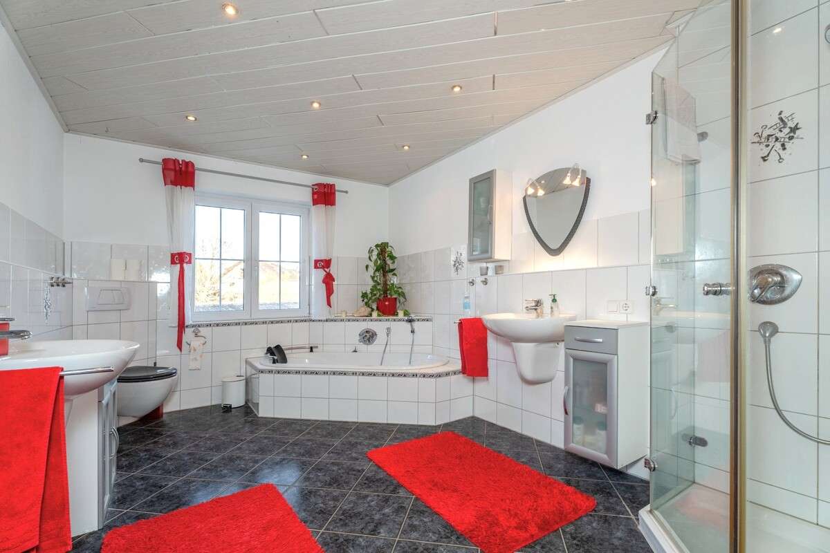 Immobilie in Eigeltingen - Zwei Generationen unter einem Dach – ein Zuhause mit Geschichte und Zukunft - Bild 4