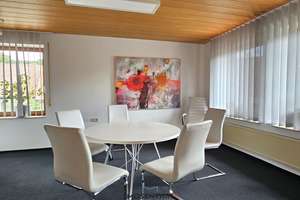 2 Fam.Haus mit großem Büro im EG! Modernisiert! Neue Heizung, PV-Anlage, Doppelgarage, 4 Stellplätze – Die vollständige Adresse der Immobilie erhältst du vom Anbieter., 72587 Römerstein – Vorschaubild 5