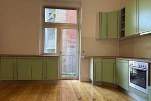 Erstbezug nach Sanierung: 3-Zimmer-Wohnung mit EBK und Balkon