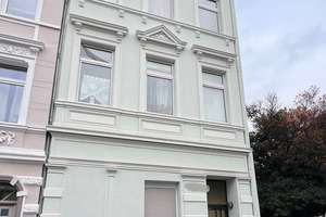 Poppelsdorf  - Charmantes Mehrfamilienhaus mit großem Garten und Entwicklungspotenzial