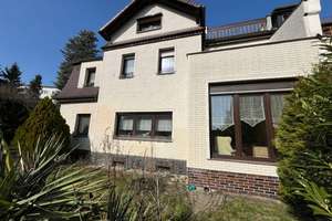 Torgau - schönes MFH  mit 3 Einheiten und schönem Garten- attraktiv für Familien oder Kapitalanleger – Die vollständige Adresse der Immobilie erhältst du vom Anbieter., 4860 Torgau – Vorschaubild 1