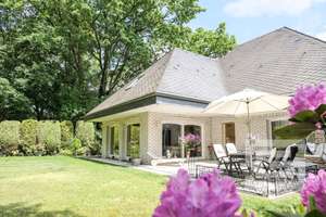 Einzigartig und repräsentativ - umfangreich modernisiertes Zweifamilienhaus am Naturschutzgebiet! – Die vollständige Adresse der Immobilie erhältst du vom Anbieter., 40789 Monheim am Rhein – Vorschaubild 11