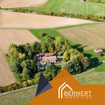 Rarität: Großzügiges Anwesen in seltener Alleinlage – über 8.000 m² Grund mit zwei Wohnhäusern