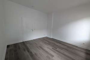Kinderfreundliche 4-Zimmer-Wohnung mit Balkon in Krefeld – Weyerhofstraße 3, 47803 Inrath/Kliedbruch, Krefeld – Vorschaubild 9
