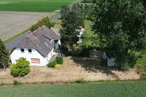 Ruhig gelegene Doppelhaushälfte inmitten von Wiesen und Feldern in Alleinlage – Nienburg (Weser) (Kreis) – Vorschaubild 2