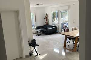 Möbliertes modernes 6,5-Zimmer Haus mit hellem Wohnzimmer , tolle Terrasse und Einbauküche – 71229 Leonberg – Vorschaubild 7