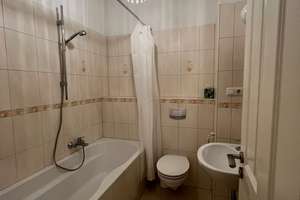 Klassische  4  Zimmer-Altbauwohnung / 2 Bäder  +  Gäste -WC /  Aufzug/  großer Balkon – Die vollständige Adresse der Immobilie erhältst du vom Anbieter., 65185 Mitte, Wiesbaden – Vorschaubild 6