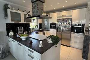 Exklusive Villa mit Feldblick //  SmartHome mit Wintergarten, Pool-/Whirlpool – Rhein-Sieg-Kreis – Vorschaubild 20