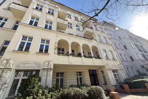Charmante Altbauwohnung im historischen Altbau in traumhafter Lage – Die vollständige Adresse der Immobilie erhältst du vom Anbieter., 10715 Wilmersdorf, Berlin – Vorschaubild 8