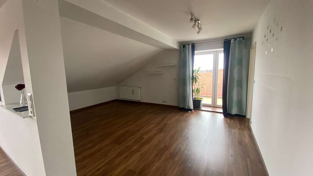 Immobilie in Altötting - Provisionsfrei: Einziehen oder vermieten - Helle, familienfreundliche 4-Zimmer-Wohnung mit Garten - Bild 4