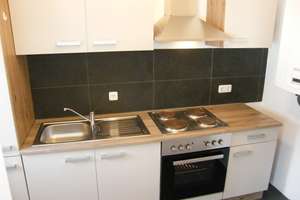 Sanierte 1,5-Zimmer-Kochn.-Diele-Bad, 31 m², EBK, mit Design-Badezimmer, im Hochparterre, ab 01.06. – Alter Postweg 48a, 86159 Hochfeld, Augsburg – Vorschaubild 12