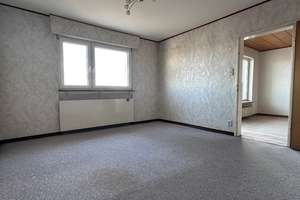 "Renovierungsbedürftige 3-Zi.-OG-ETW mit tollem Blick in Stuttgart-Rot" – Die vollständige Adresse der Immobilie erhältst du vom Anbieter., 70437 Rot, Stuttgart – Vorschaubild 4