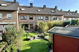 Viel Platz für die ganze Familie!
Reihenmittelhaus in Düsseldorf - Hassels sucht neue Eigentümer! – Düsseldorf – Vorschaubild 3
