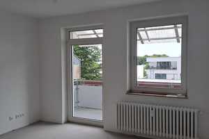 Sanierte 2-Zimmerwohnung mit modernem Badezimmer und Balkon. – Westfalenstr. 42, 40472 Düsseldorf – Vorschaubild 1