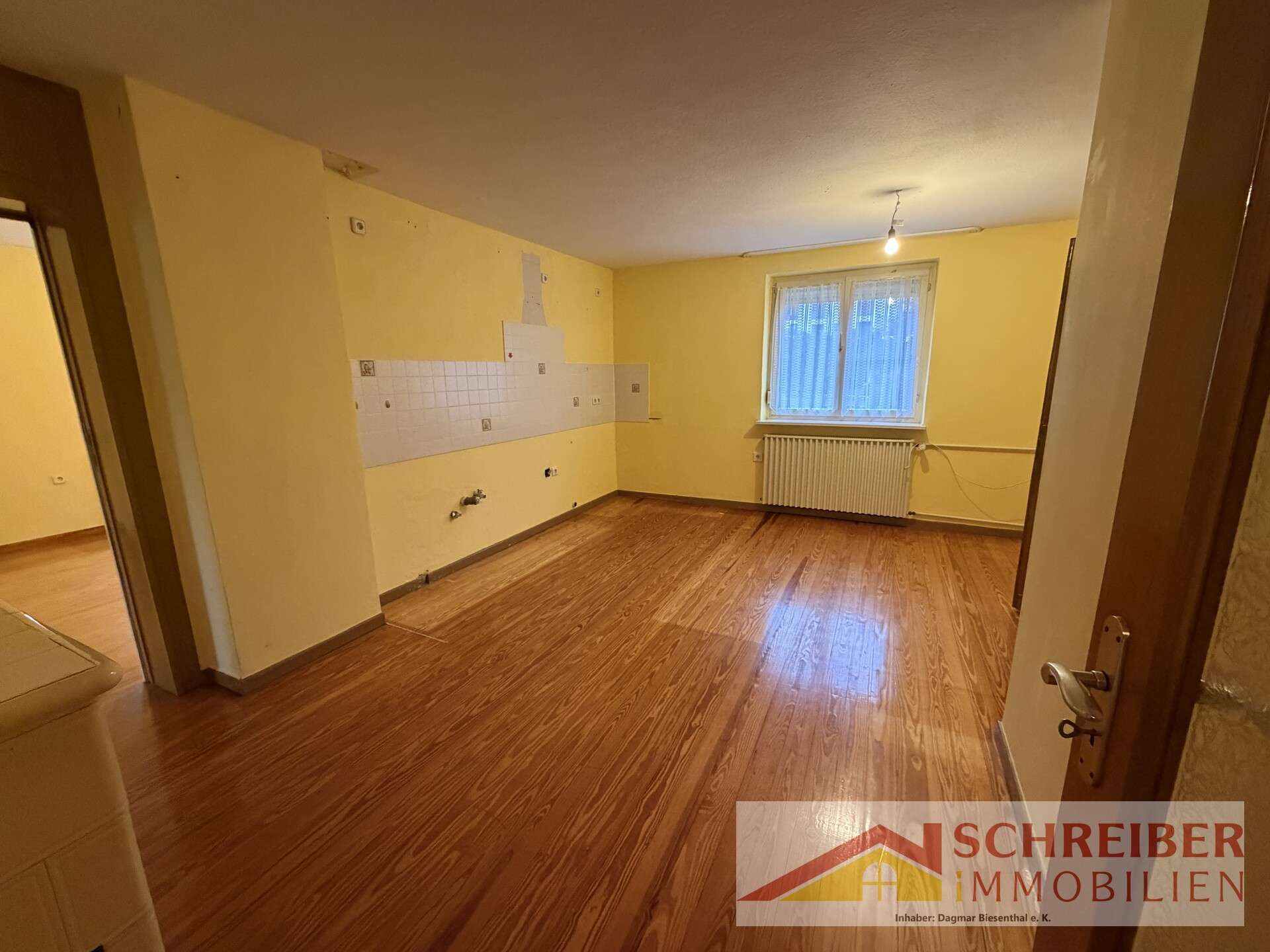 Immobilie in Biedenkopf - Großes Ein- / Zweifamilienhaus mit 3 Garagen in Biedenkopf - Wallau zu verkaufen - Bild 7