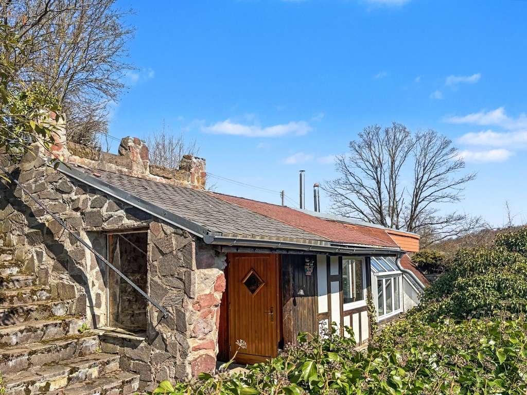 Immobilie in Mansfeld - Wo Ruhe wohnt: Charmantes Wochenendhaus in einzigartiger Naturkulisse in Mansfeld - Bild 0