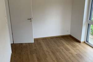 Neuwertige Doppelhaushälfte in Wenzenbach/Irlbach – Die vollständige Adresse der Immobilie erhältst du vom Anbieter., 93173 Wenzenbach – Vorschaubild 6