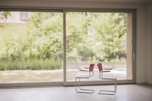 Lichtdurchflutetes Architektenhaus mit Dachterrasse und idyllischem Garten