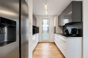 Neuwertige 3-Zimmer-Wohnung in München-Freiham mit Balkon, 2 Bädern und Tiefgarage – Die vollständige Adresse der Immobilie erhältst du vom Anbieter., 81249 Aubing-Süd, München – Vorschaubild 2