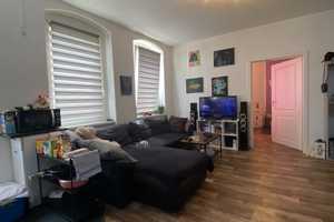 Neuer Bodenbelag, frisch saniert, Tageslichtbad mit Wanne – Wolfenbütteler Straße 28, 39112 Magdeburg – Vorschaubild 2