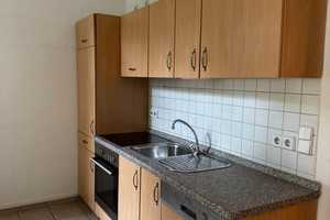 Nette 2-Raum-Wohnung mit EBK und Balkon zwischen Hasselbachplatz und Uniklinik! – Hellestr. 2 a, 39112 Magdeburg – Vorschaubild 2