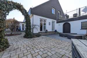 Einziehen & Genießen: Exklusives Haus mit Kamin, Sauna und Traumgarten! – Altenkirchen (Westerwald) (Kreis) – Vorschaubild 28