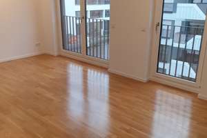 perfekte und zentrale Lage: Helle 1-Zimmer Wohnung mit Einbauküche u. Balkon