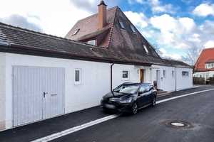 Bezugsfreie Doppelhaushälfte mit eigenem Charme – Biberach (Kreis) – Vorschaubild 1