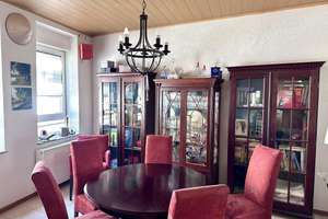 KL-Erfenbach:
Einfamilienhaus mit Garage, Carport und sonnigem Gartengrundstück – Die vollständige Adresse der Immobilie erhältst du vom Anbieter., 67659 Erfenbach, Kaiserslautern – Vorschaubild 7
