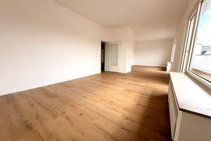 Traum-Penthouse mit 3 Balkonen, EBK und Aufzug direkt auf der Lorettostraße – Lorettostraße 5, 40219 Unterbilk, Düsseldorf – Vorschaubild 3
