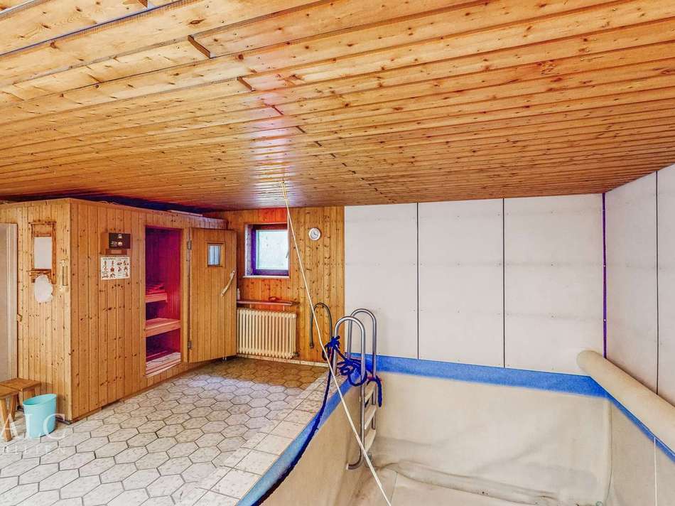 Schwimmbad und Sauna