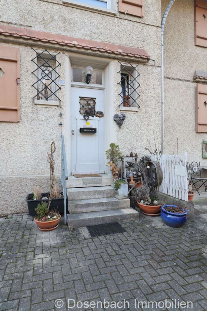 Immobilie in Efringen-Kirchen - Charmantes Reihenendhaus mit großzügigem Garten – Ihr neues Zuhause in Kleinkems - Bild 4