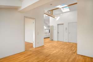 Lichtfülle unter dem Dach: Reizende 2-Zimmer-Wohnung mit Panorama-Terrasse – Die vollständige Adresse der Immobilie erhältst du vom Anbieter., 80469 Glockenbach, München – Vorschaubild 6